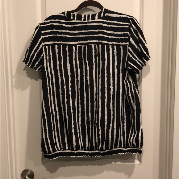 New York and Company Blouse - Picture 3 of 3